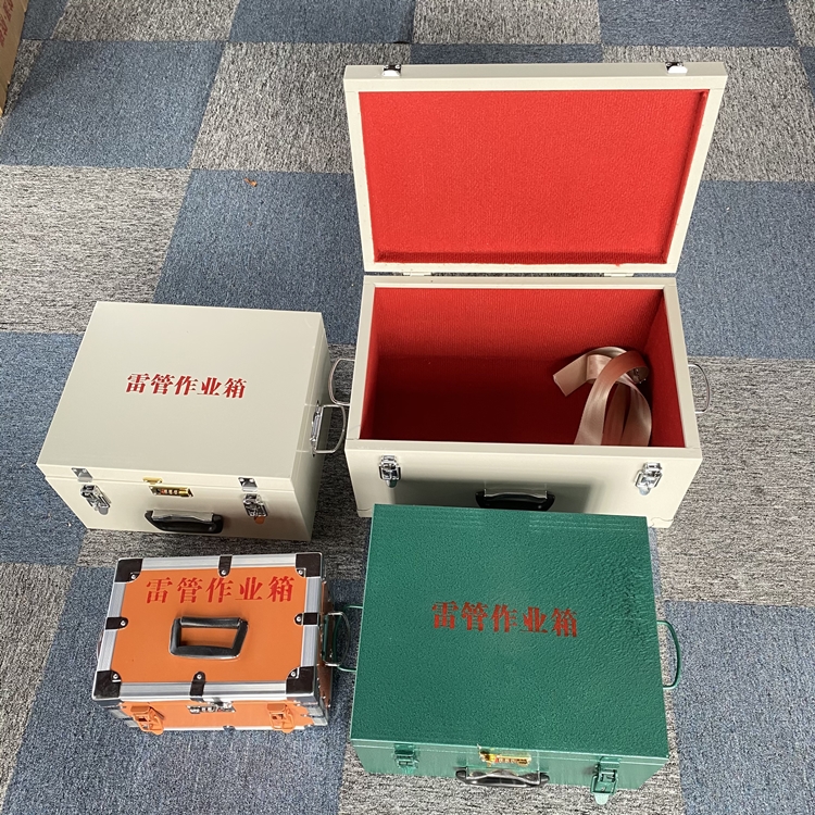洪梅镇爆破工程作业箱如何选择？玻璃钢与传统材质的全面对比